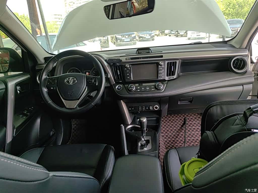 Toyota RAV4, 2017 10