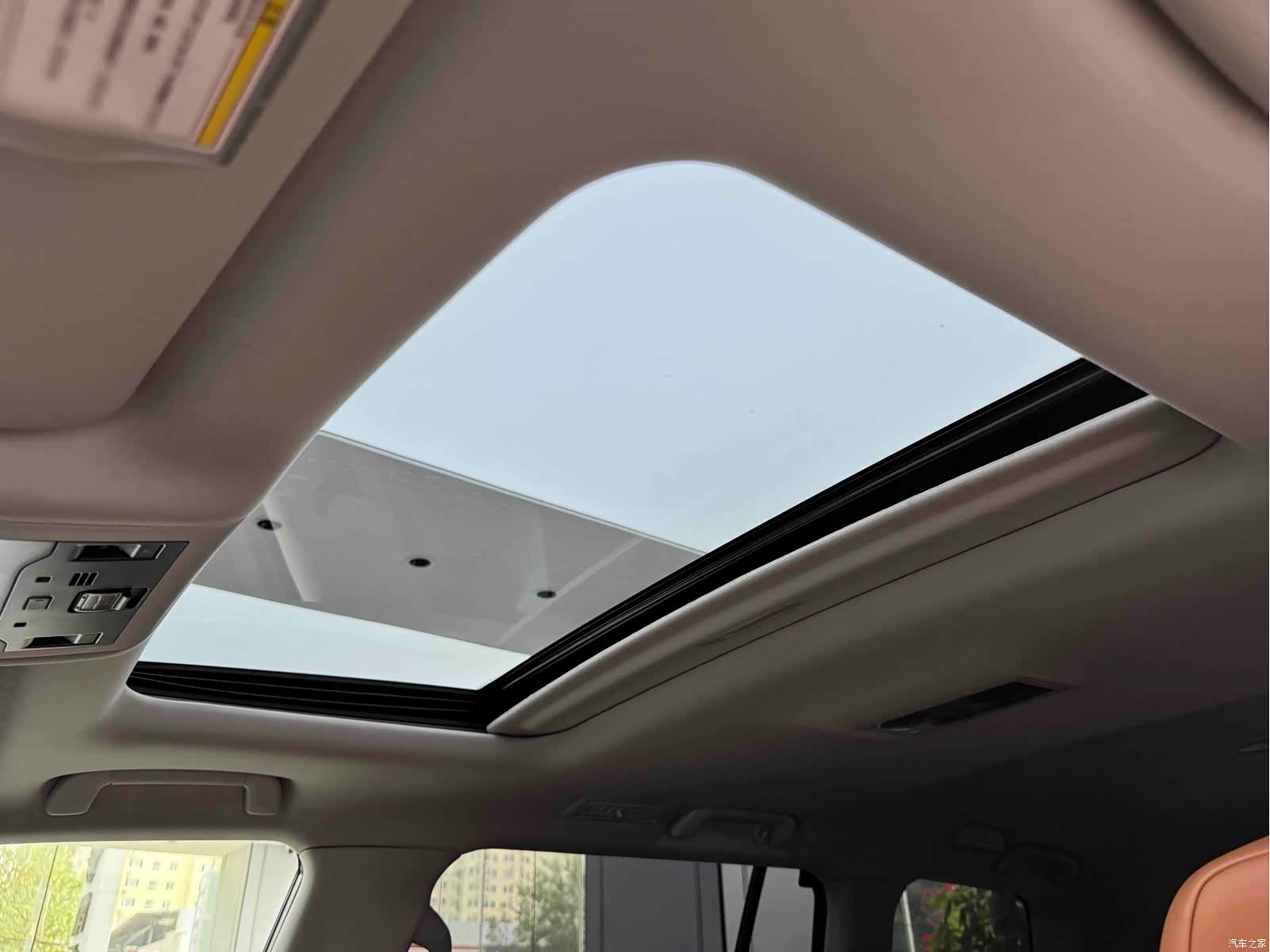 Lexus LX, 2019 8