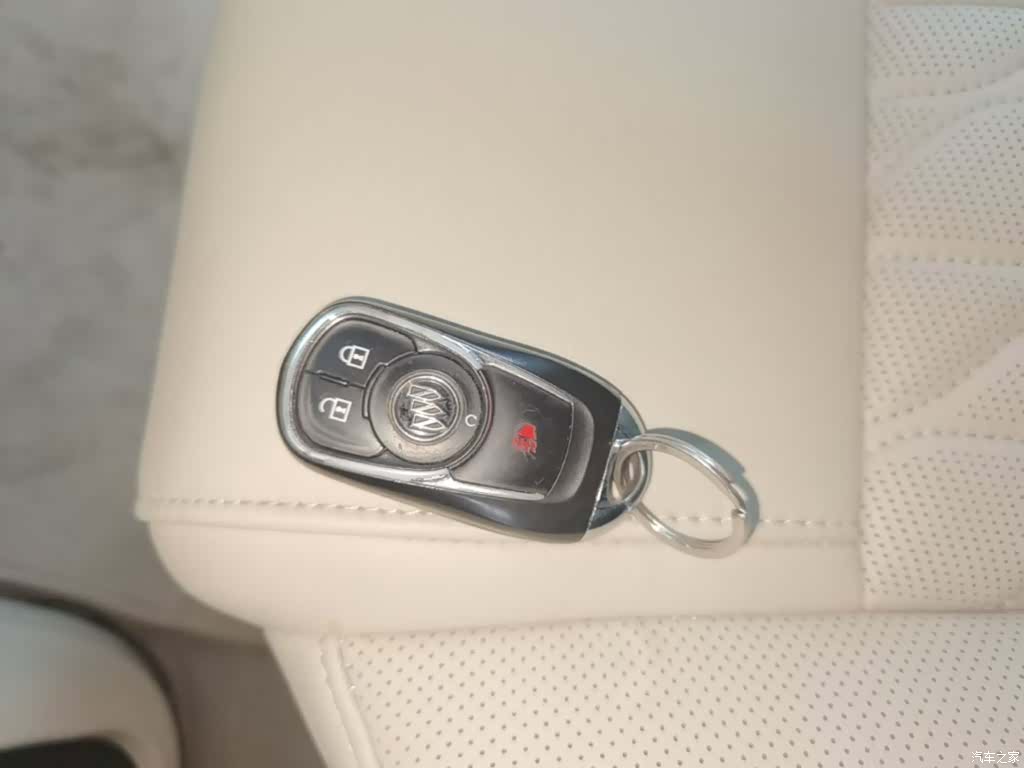 Buick GL8, 2020 9