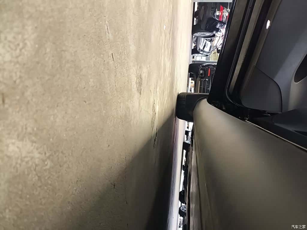 Tesla Model Y, 2023 22