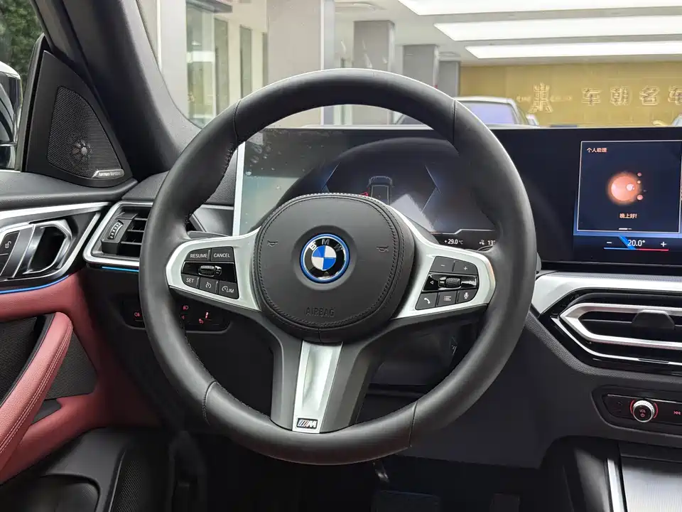 BMW i4