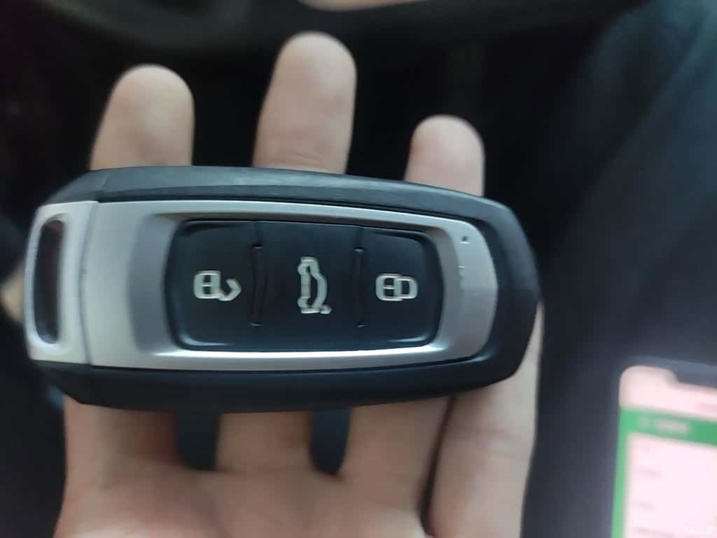 Geely Emgrand, 2018 9