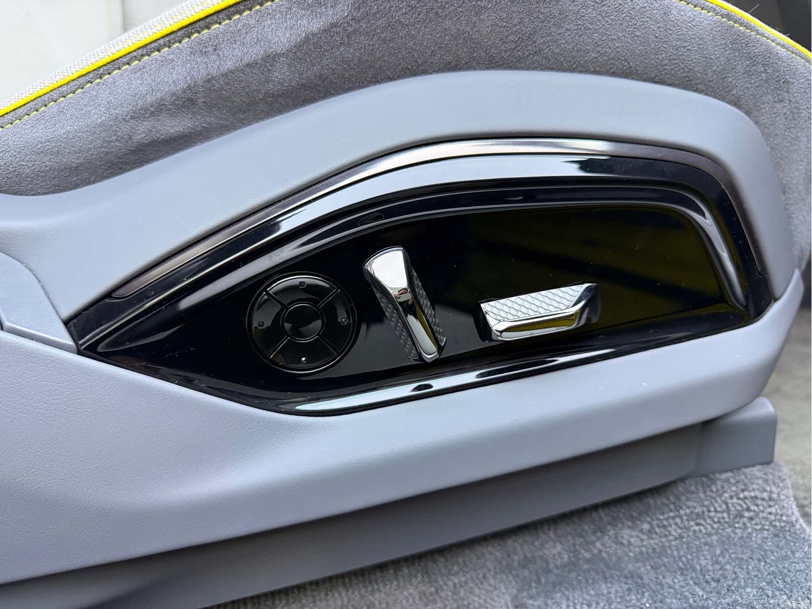Lotus ELETRE, 2026 19