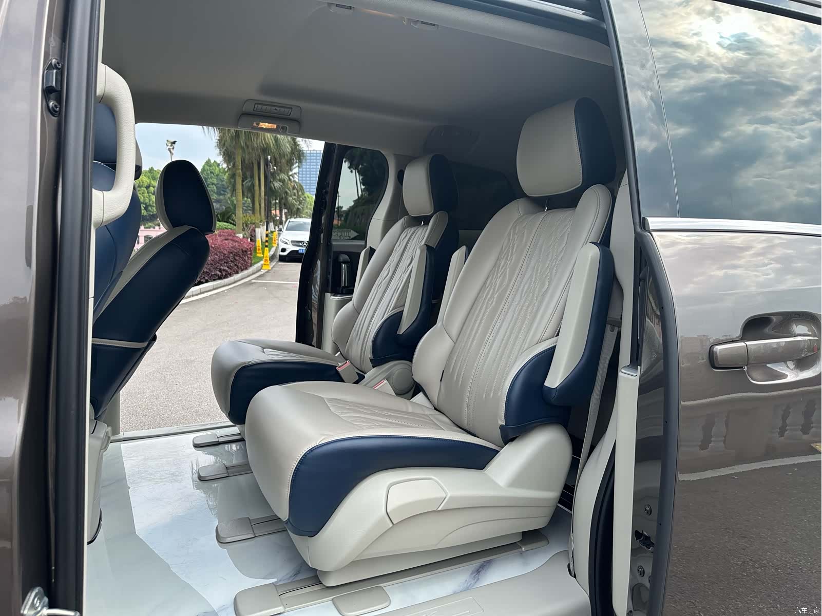 Buick GL8, 2023 10