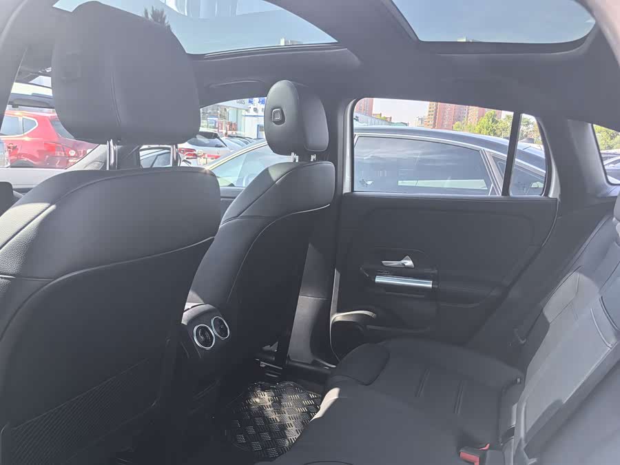 Mercedes-Benz EQA 2024, фото 12