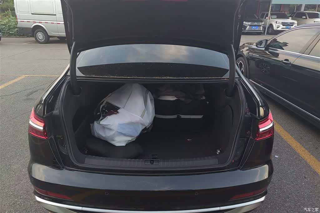 Audi A6L, 2023 4