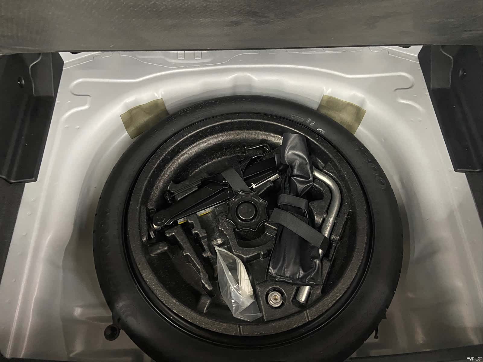 Audi Q2L, 2022 14