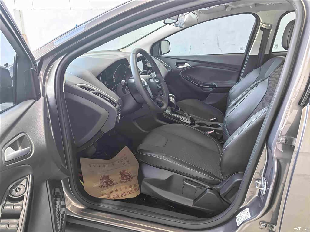 Ford Focus, 2015 4