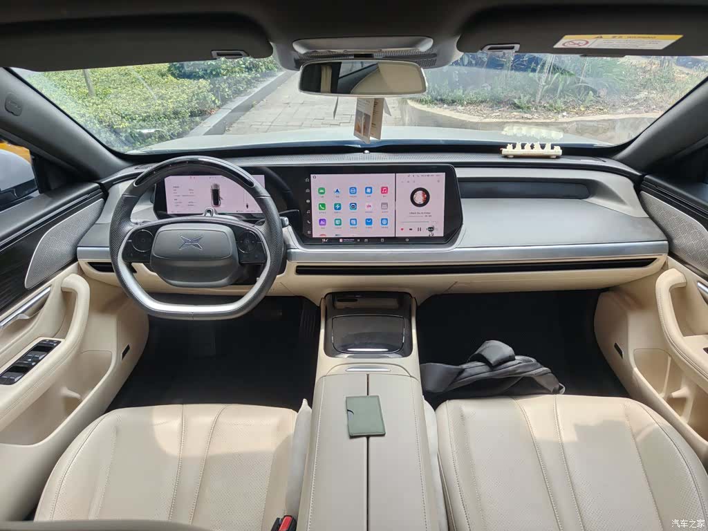 Xpeng P7, 2022 10