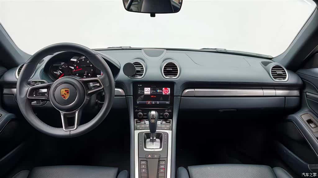 Porsche Cayman, 2024 9