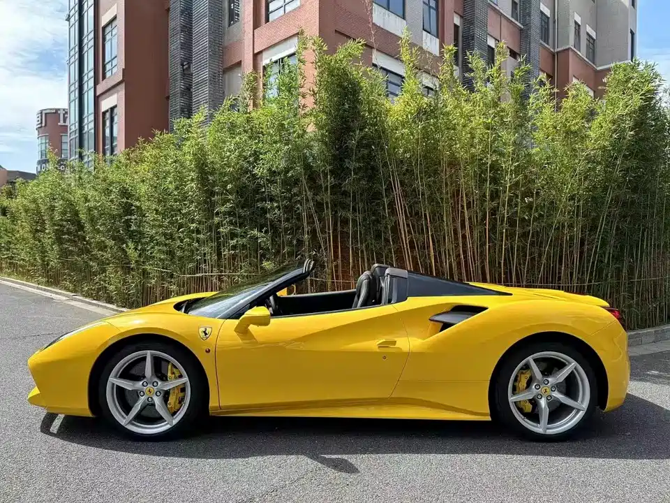 Ferrari 488
