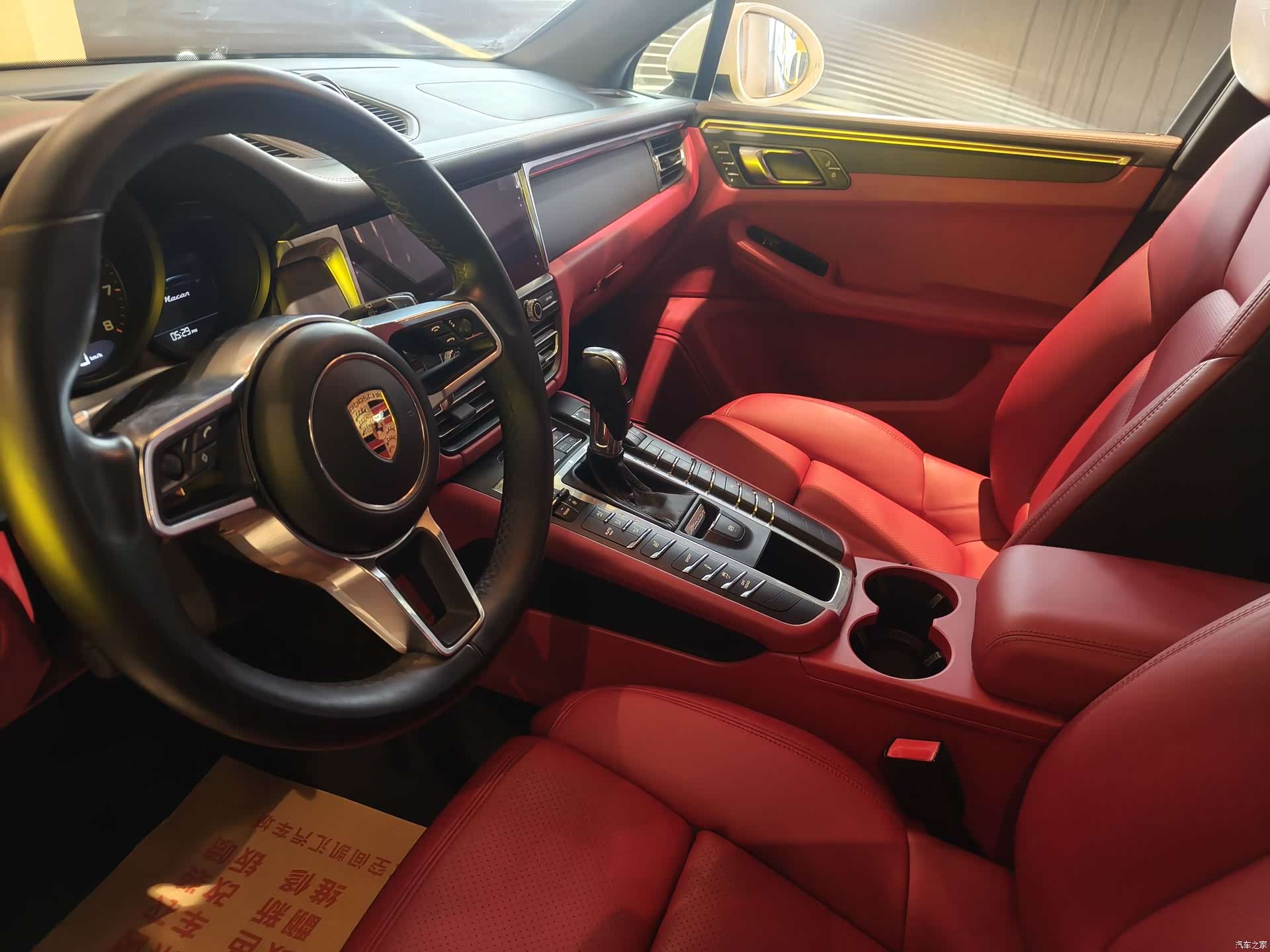 Porsche Macan, 2019 все фото