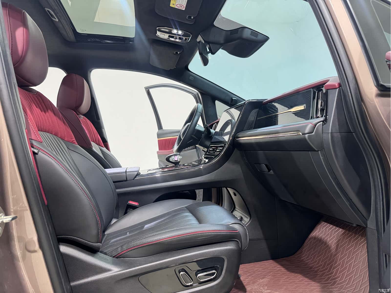 Trumpchi M8, 2022 8