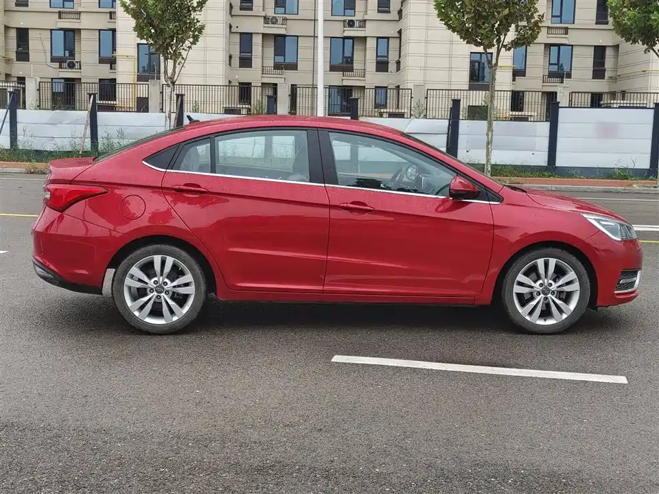 Chery Arrizo 5