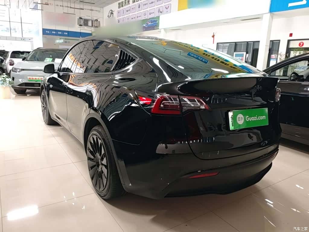 Tesla Model Y, 2023 все фото