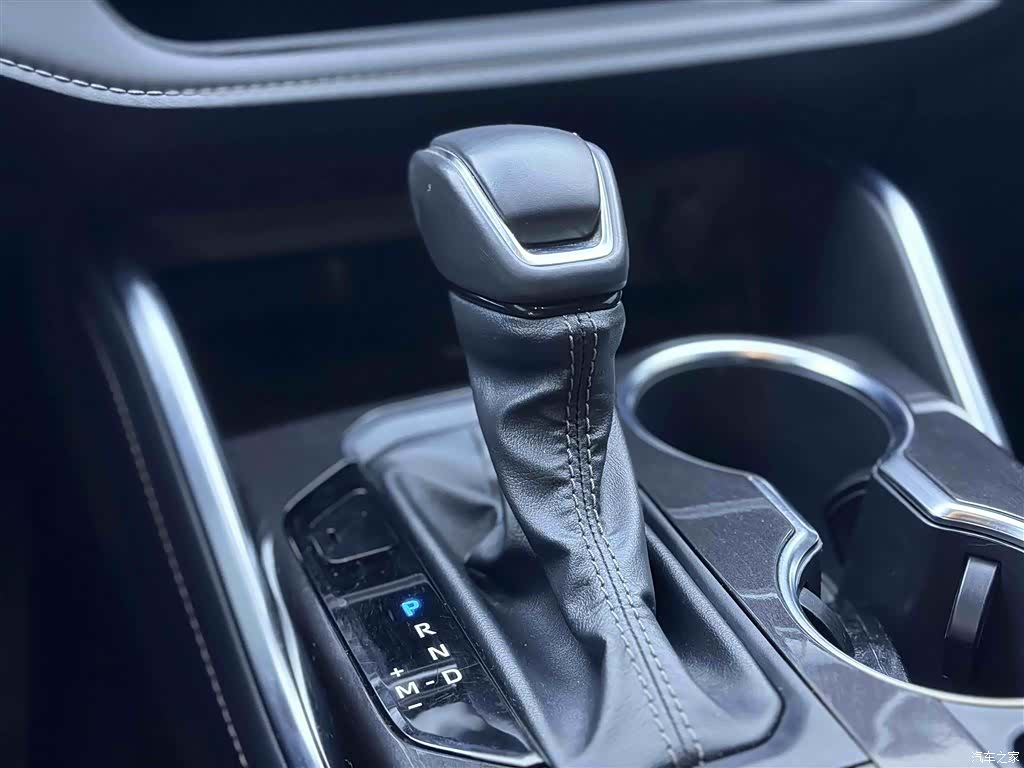 Toyota Crown, 2023 18