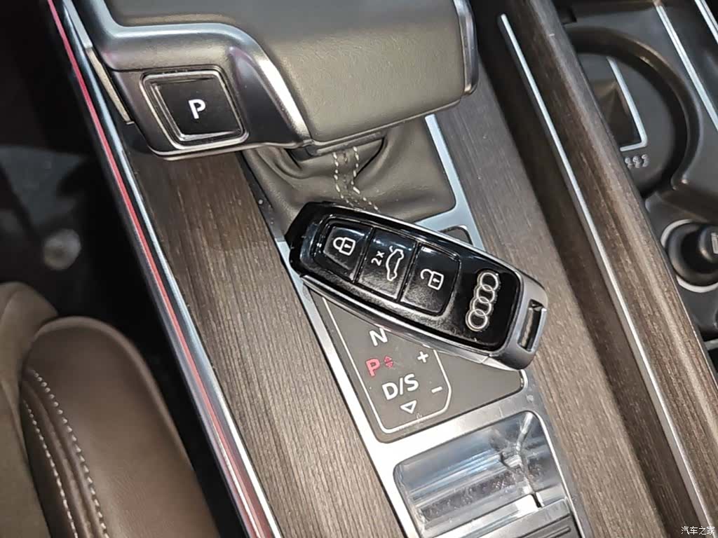 Audi A7L, 2023 9