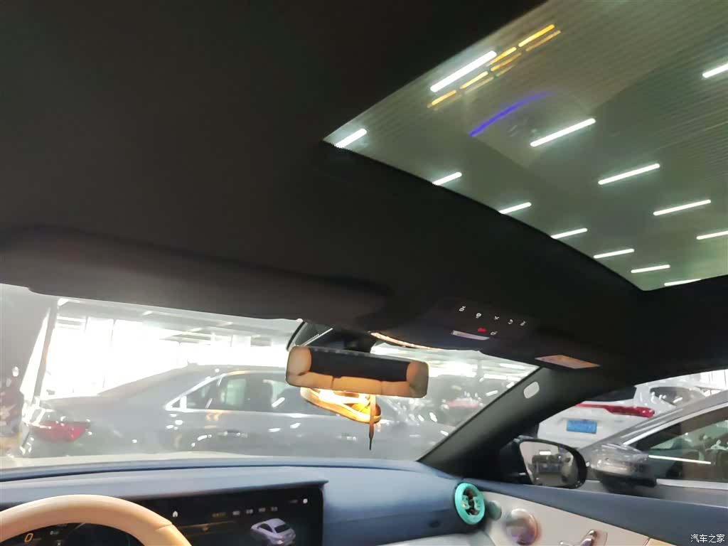 Mercedes-Benz E-Class, 2022 14
