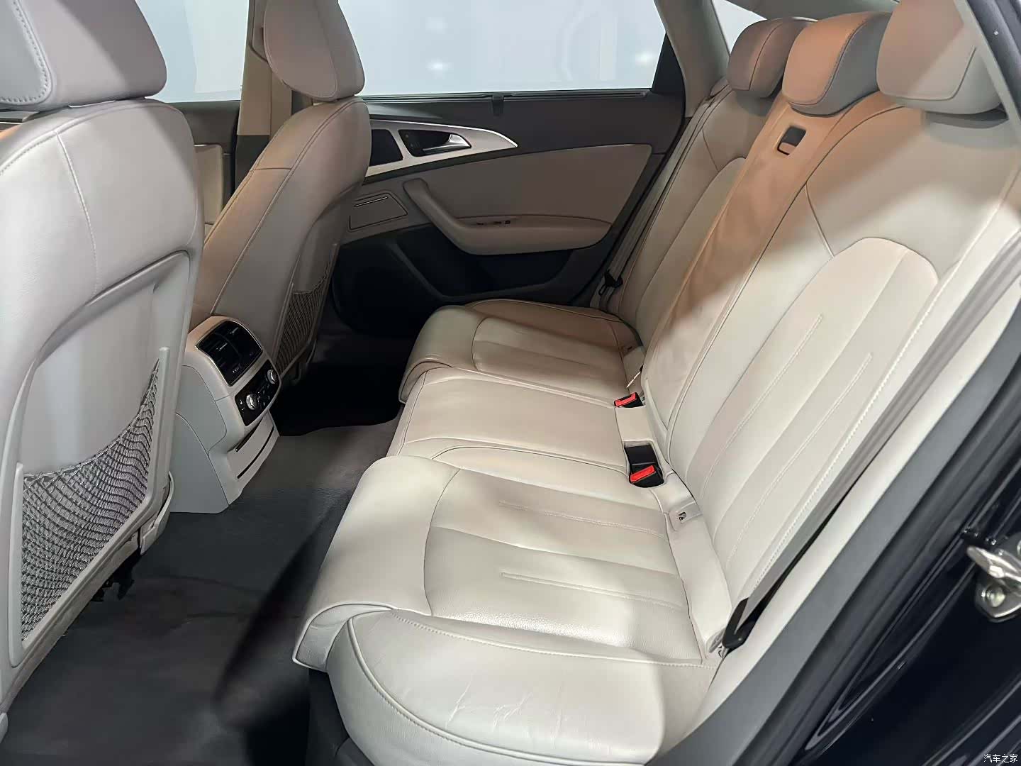 Audi A6L, 2012 7