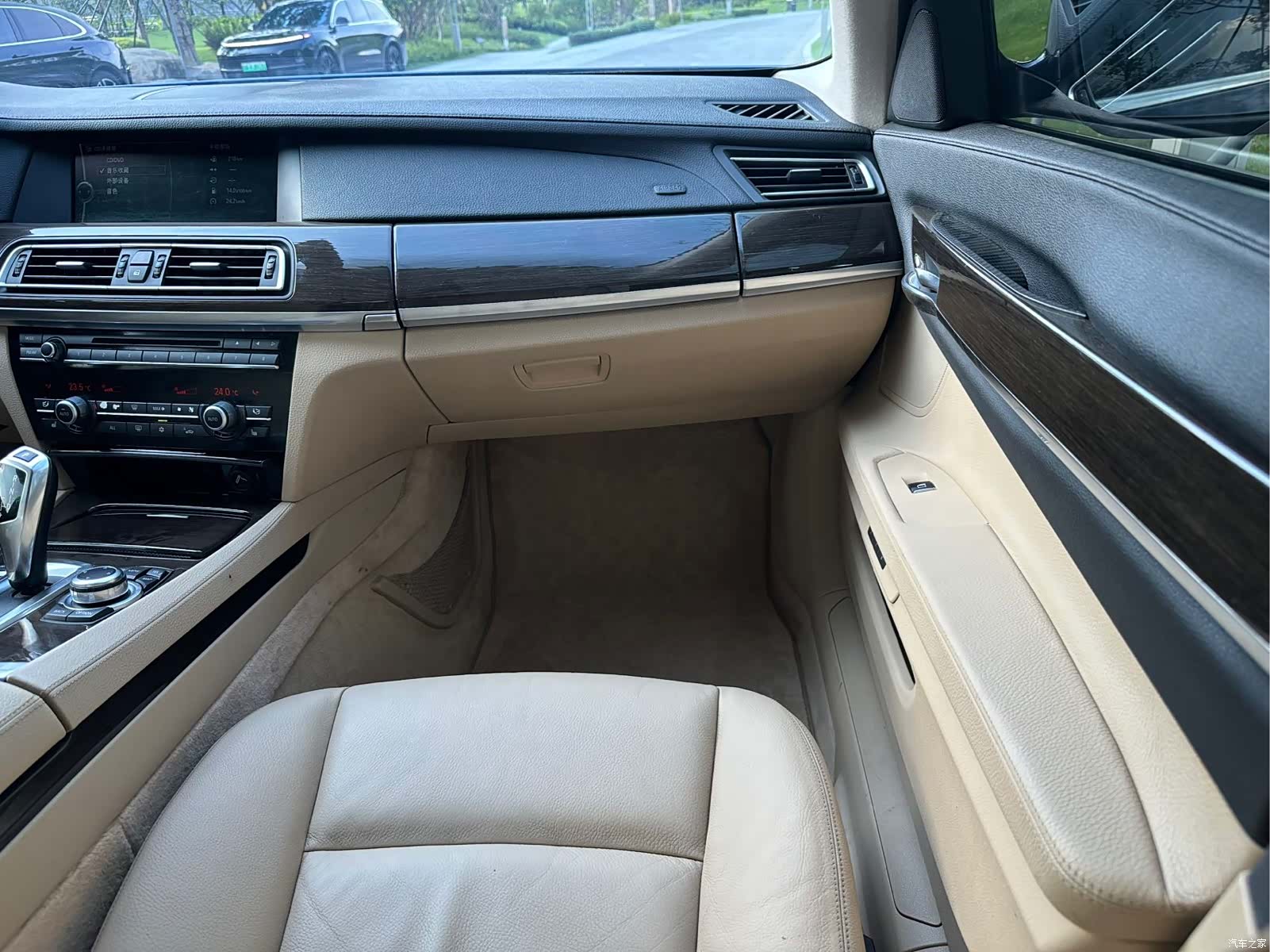 BMW 7 Series, 2010 19