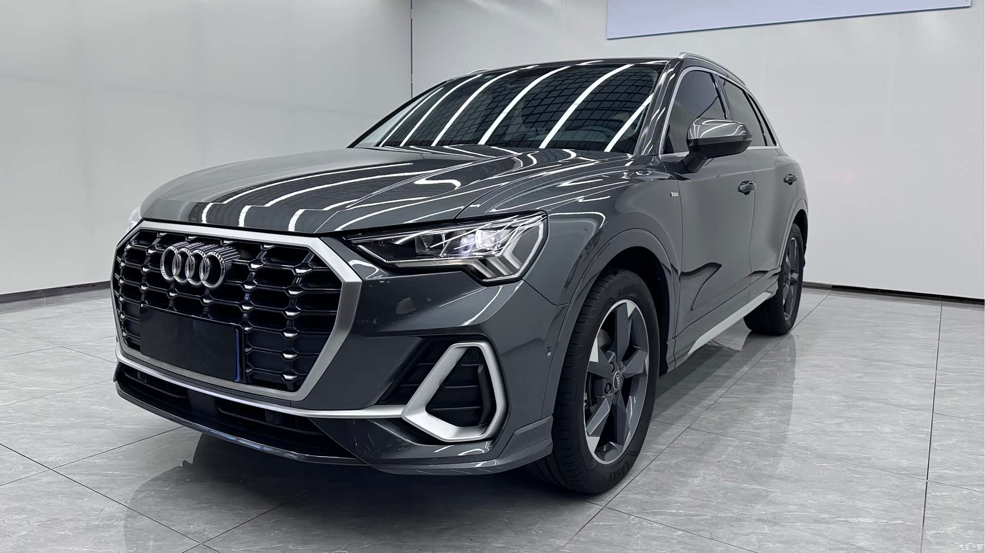 Audi Q3, 2023 1