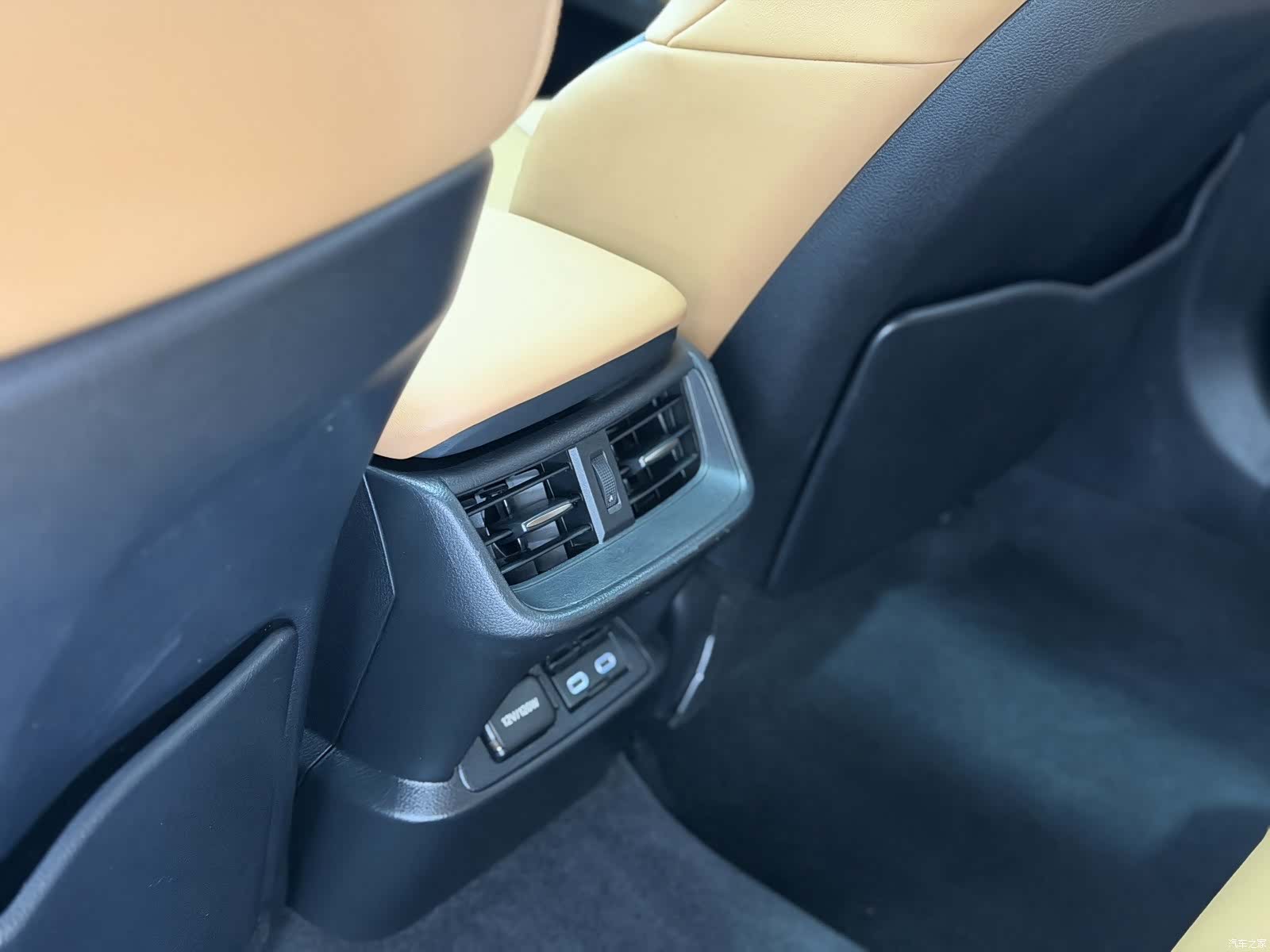 Lexus ES, 2022 15