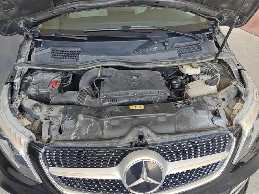 Mercedes-Benz V-class