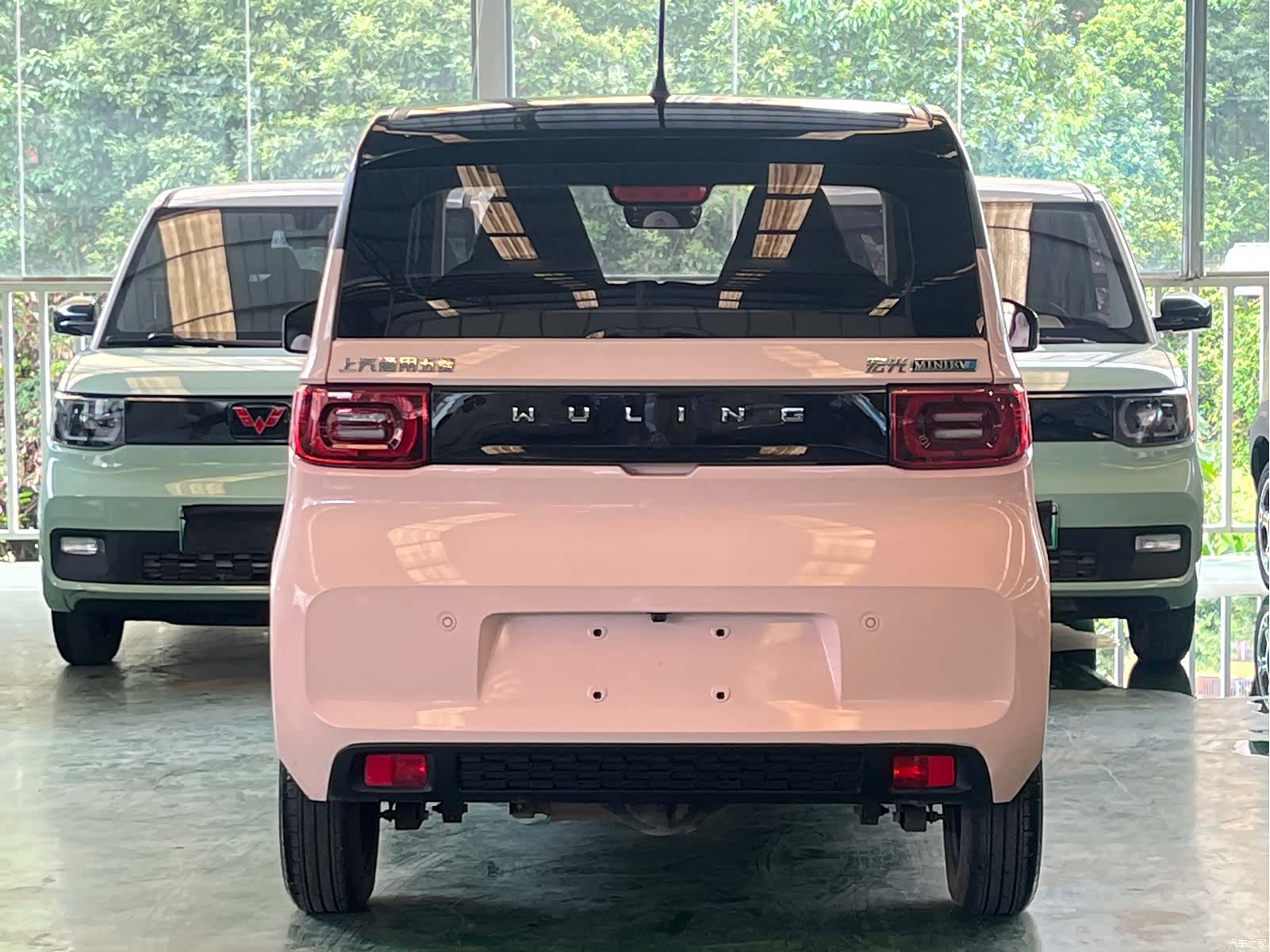 Wuling MINIEV, 2022 все фото