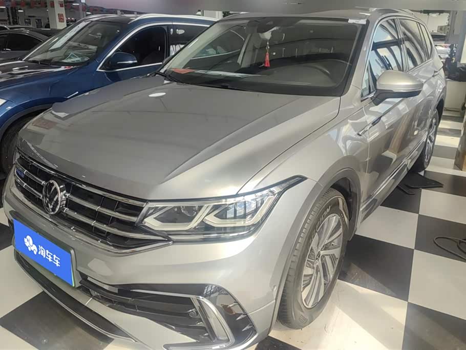 Volkswagen Tiguan L