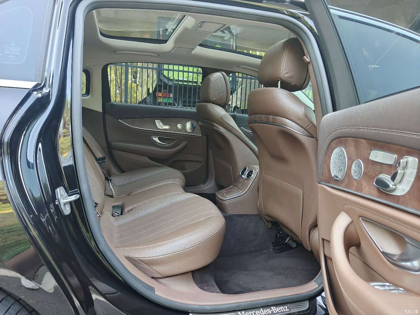 Mercedes-Benz E-Class, 2020 14