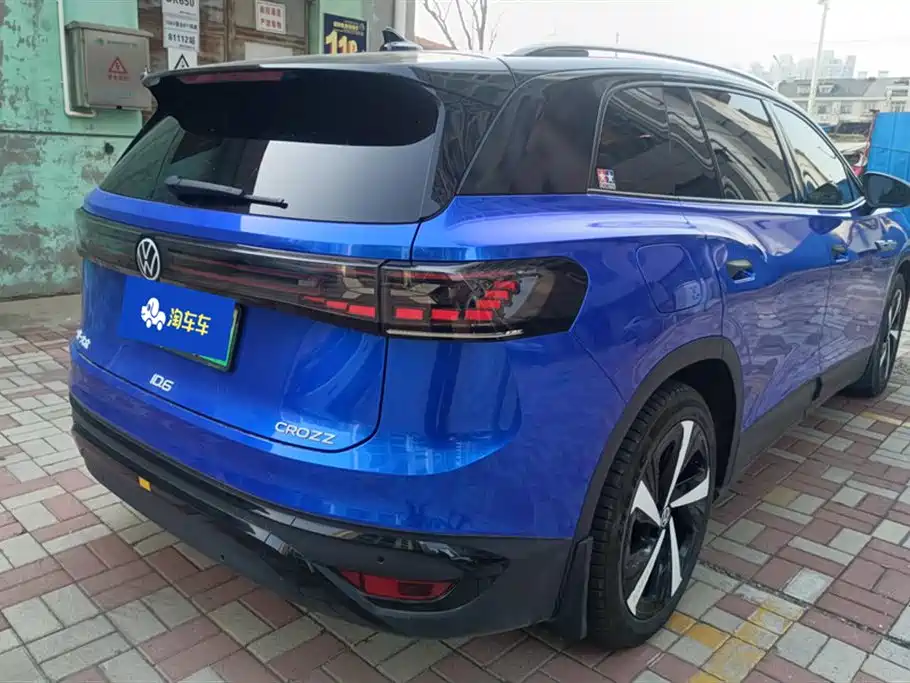 Volkswagen ID.6 CROZZ