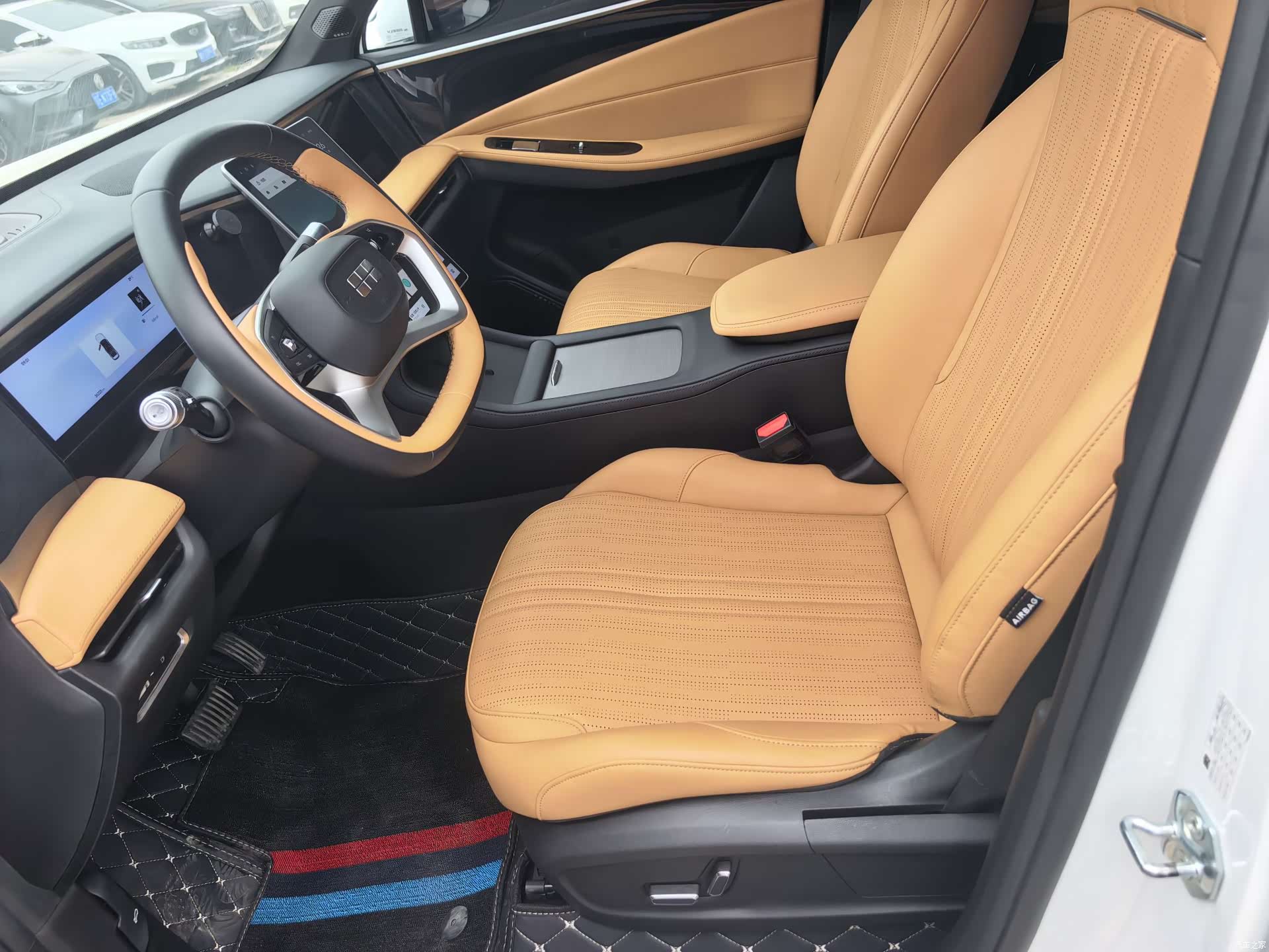 Geely Galaxy L7, 2023 4