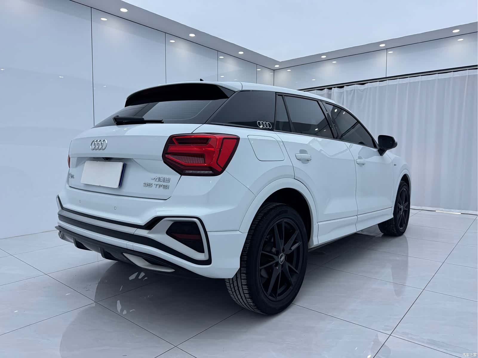 Audi Q2L, 2022 4