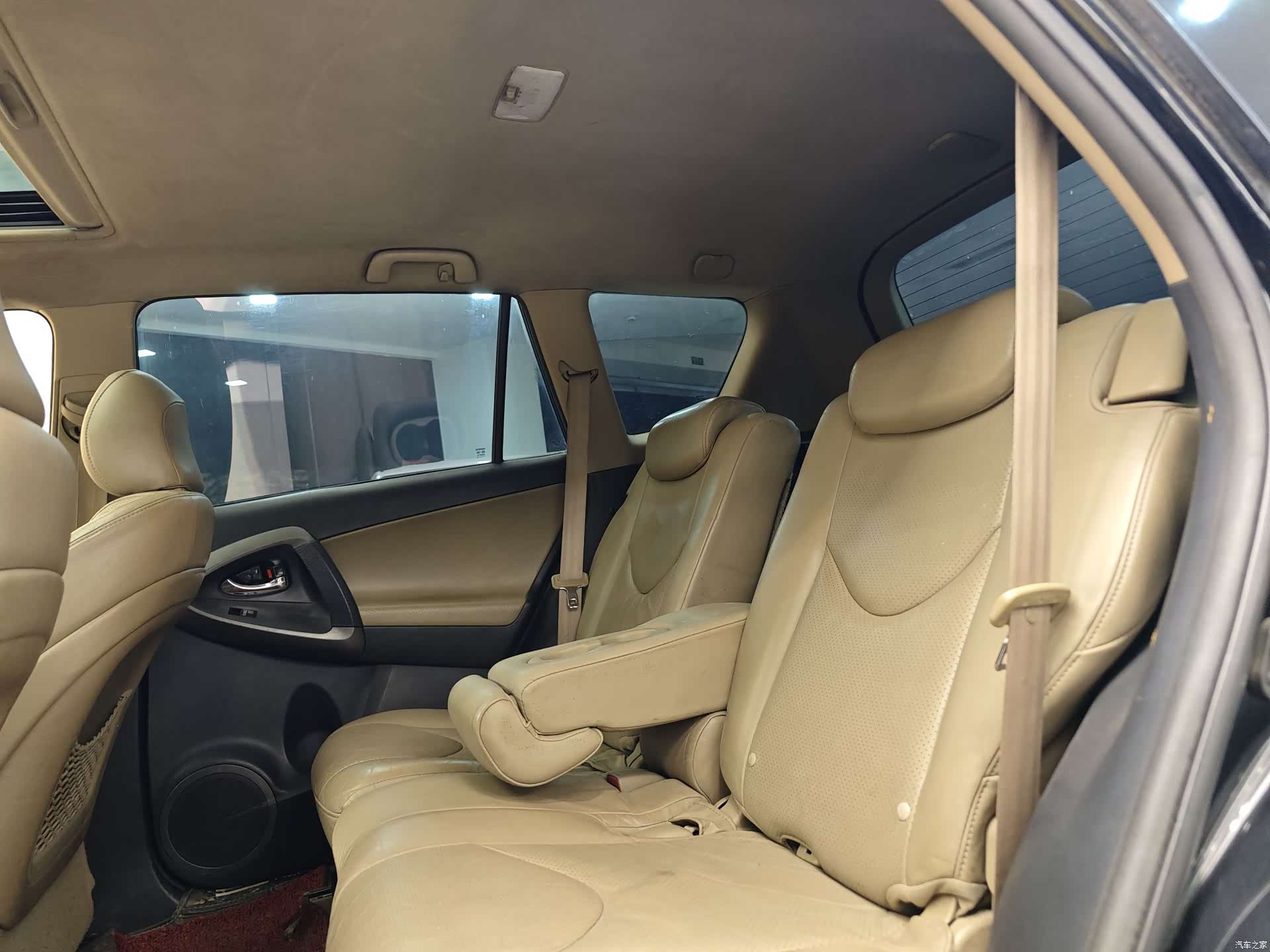 Toyota RAV4, 2012 24