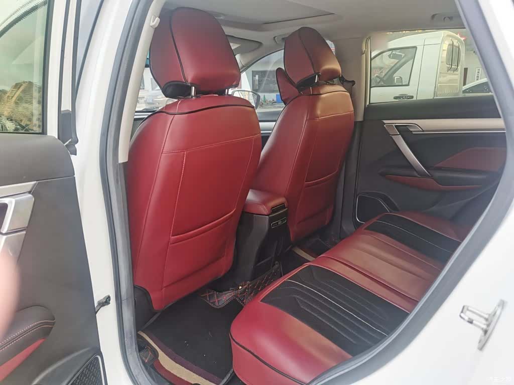 Geely Coolray, 2021 13