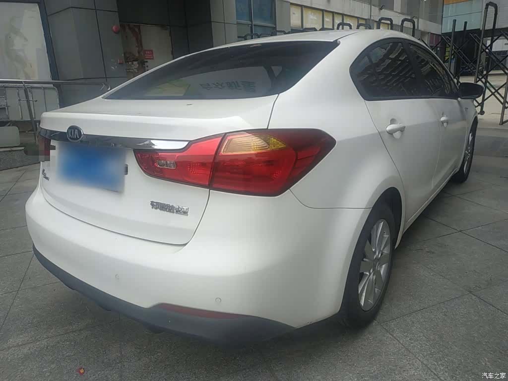 Kia K3, 2014 7
