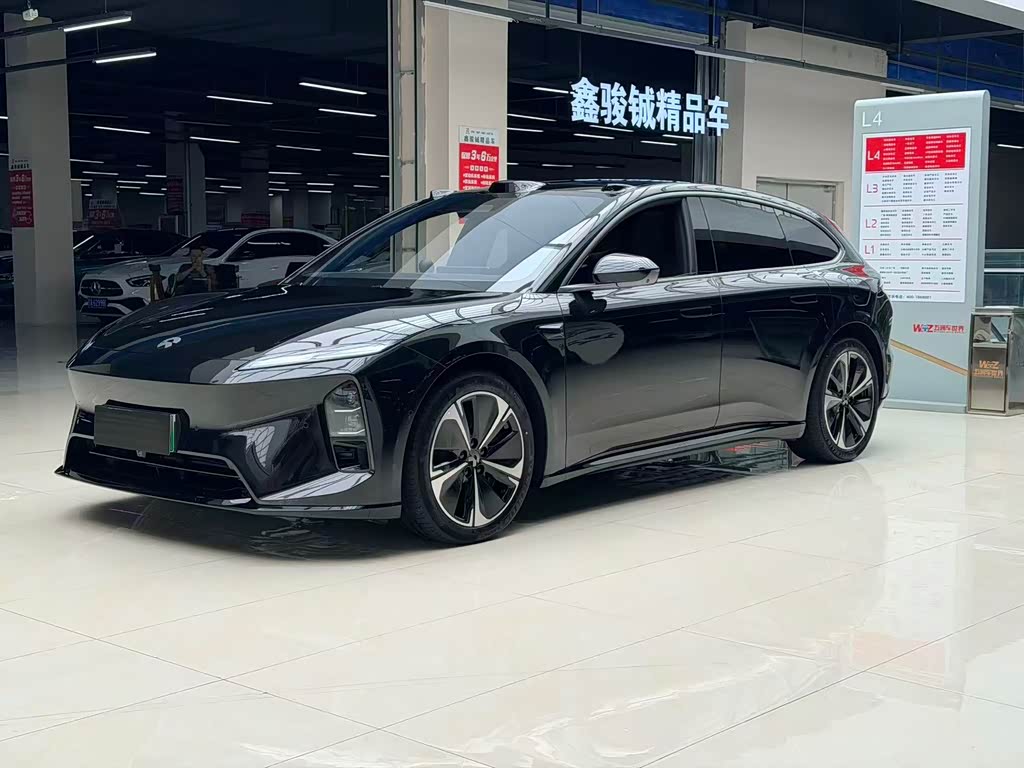 NIO ET5