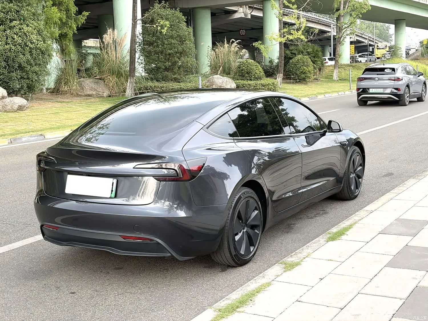 Tesla Model 3, 2024 9