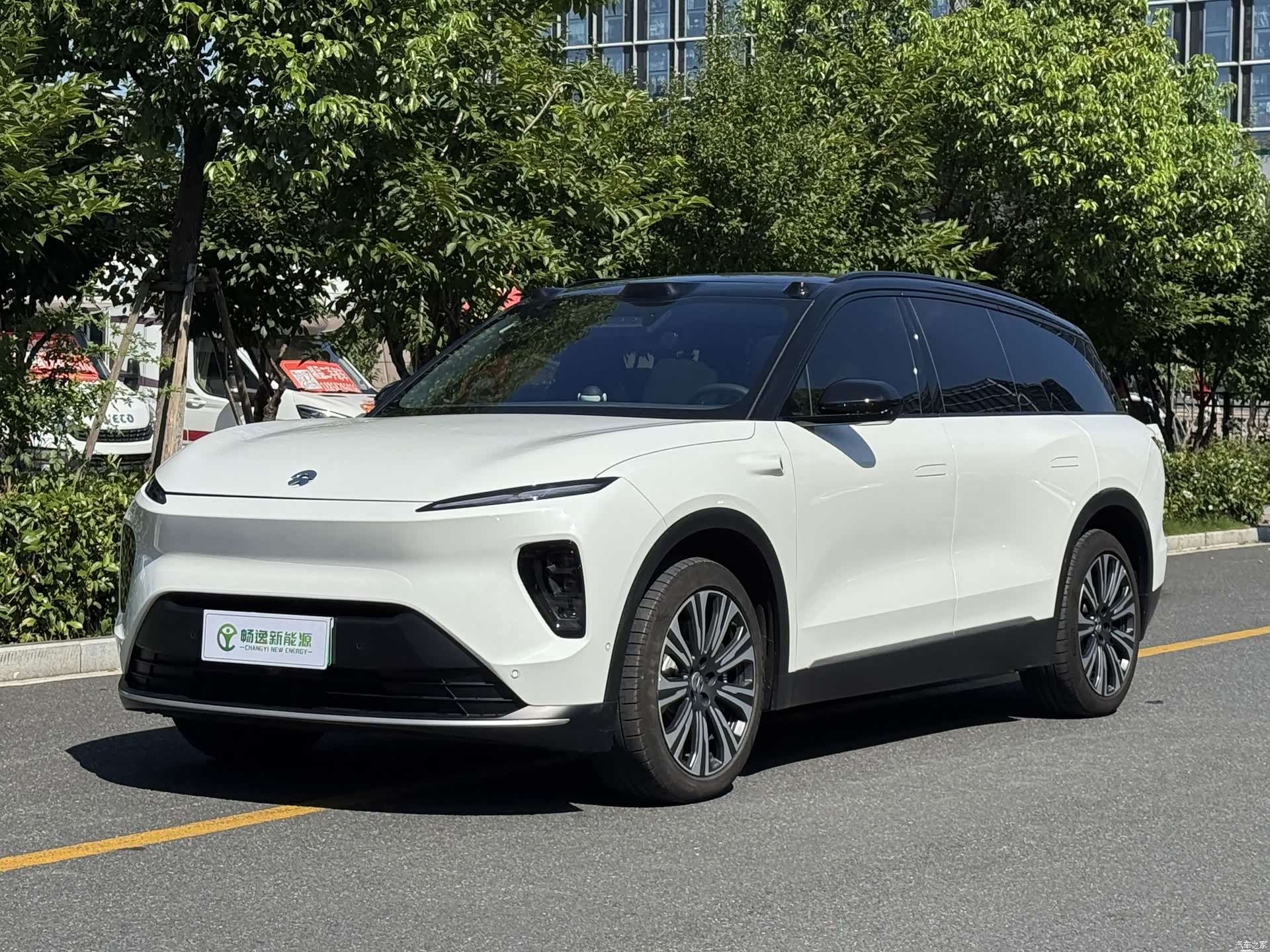 NIO ES8, 2025 1