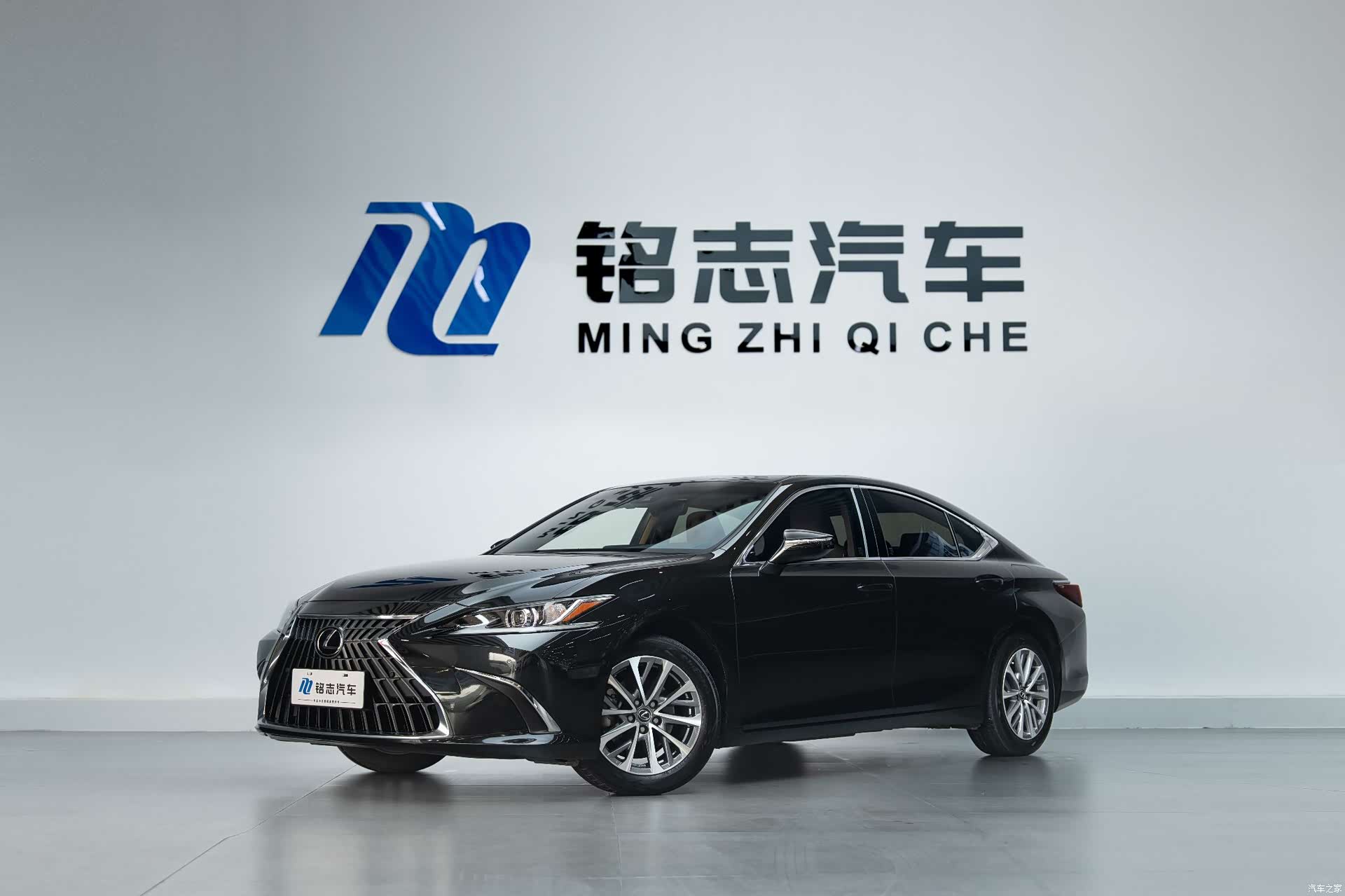 Lexus ES, 2023 2