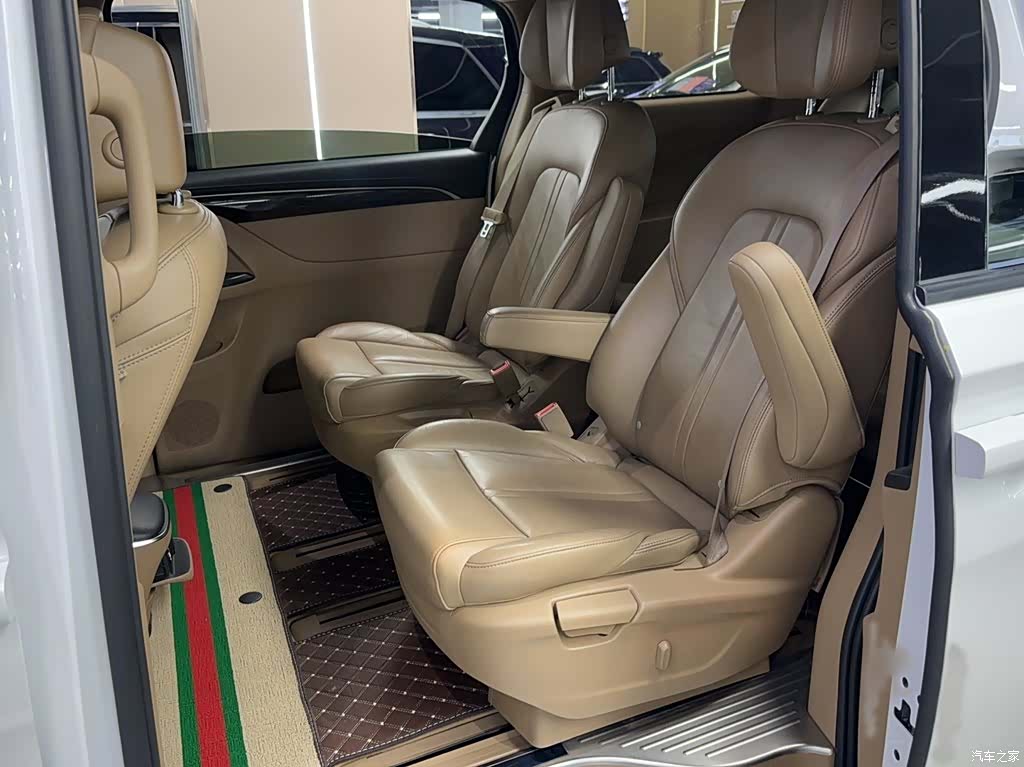 Buick GL8, 2017 14