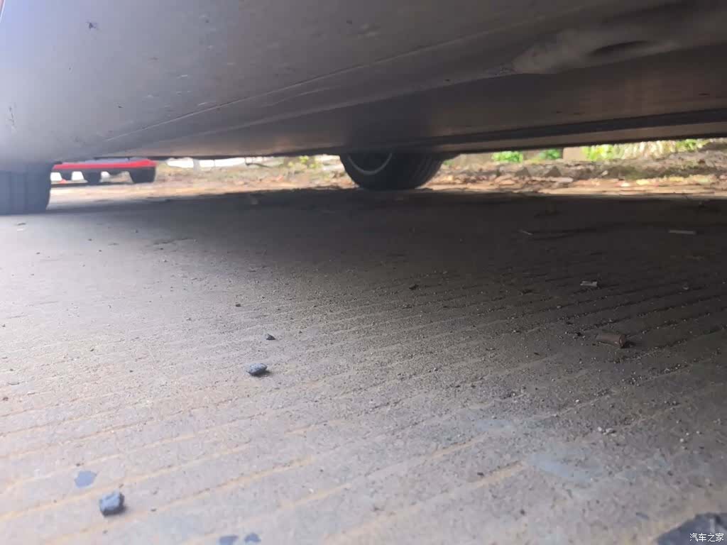 Tesla Model Y, 2023 16