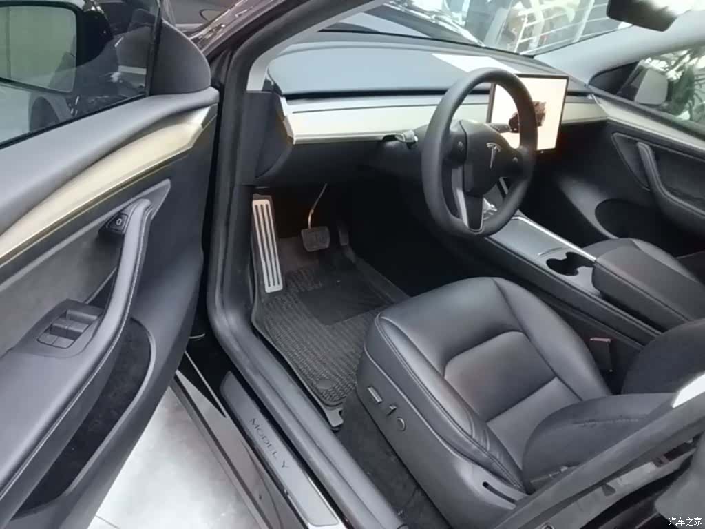 Tesla Model Y, 2022 16