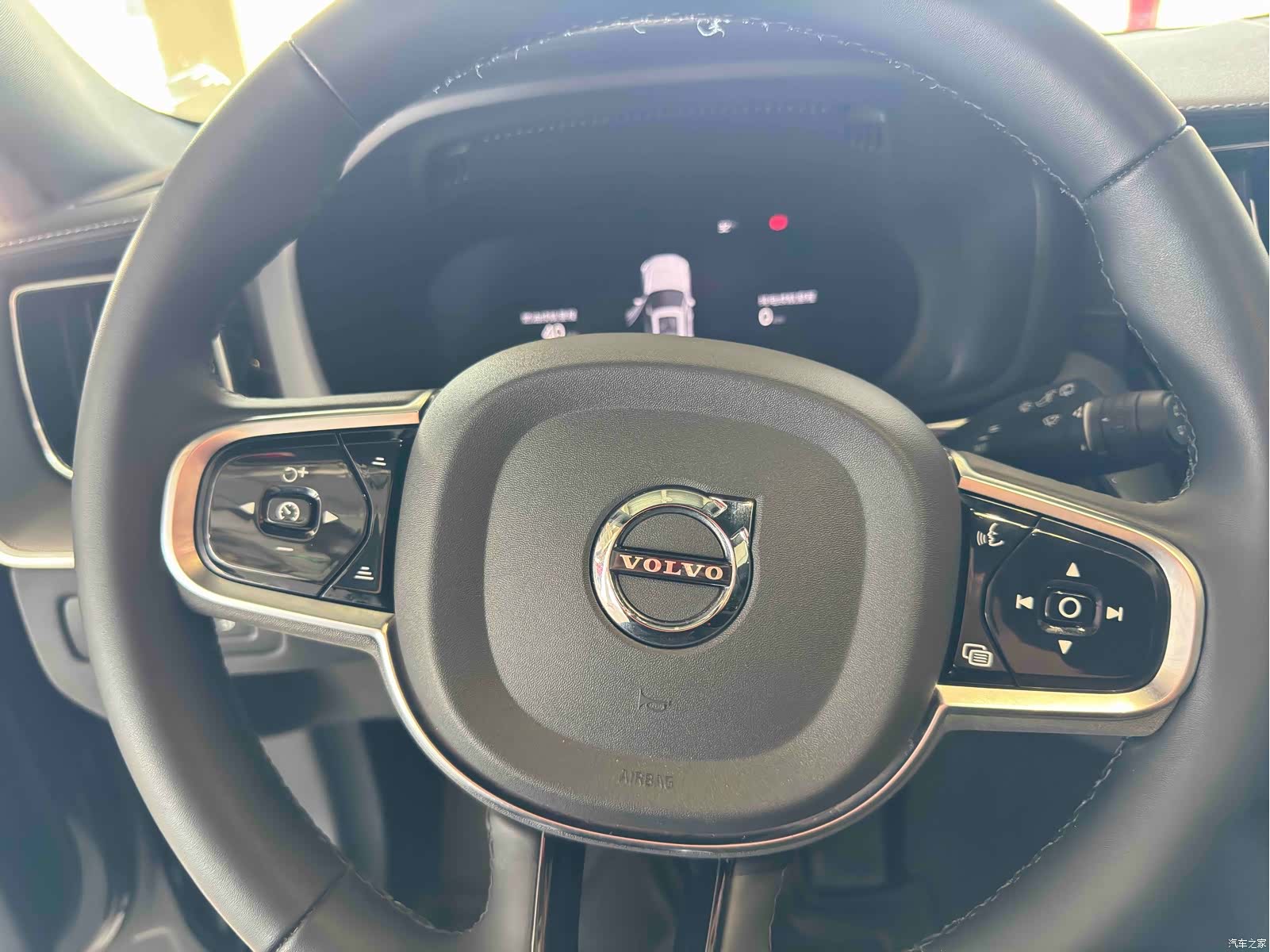 Volvo XC60, 2024 13