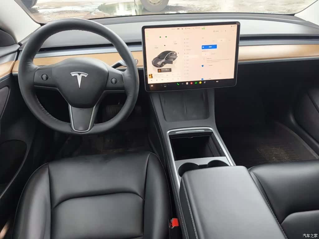 Tesla Model 3, 2022 10