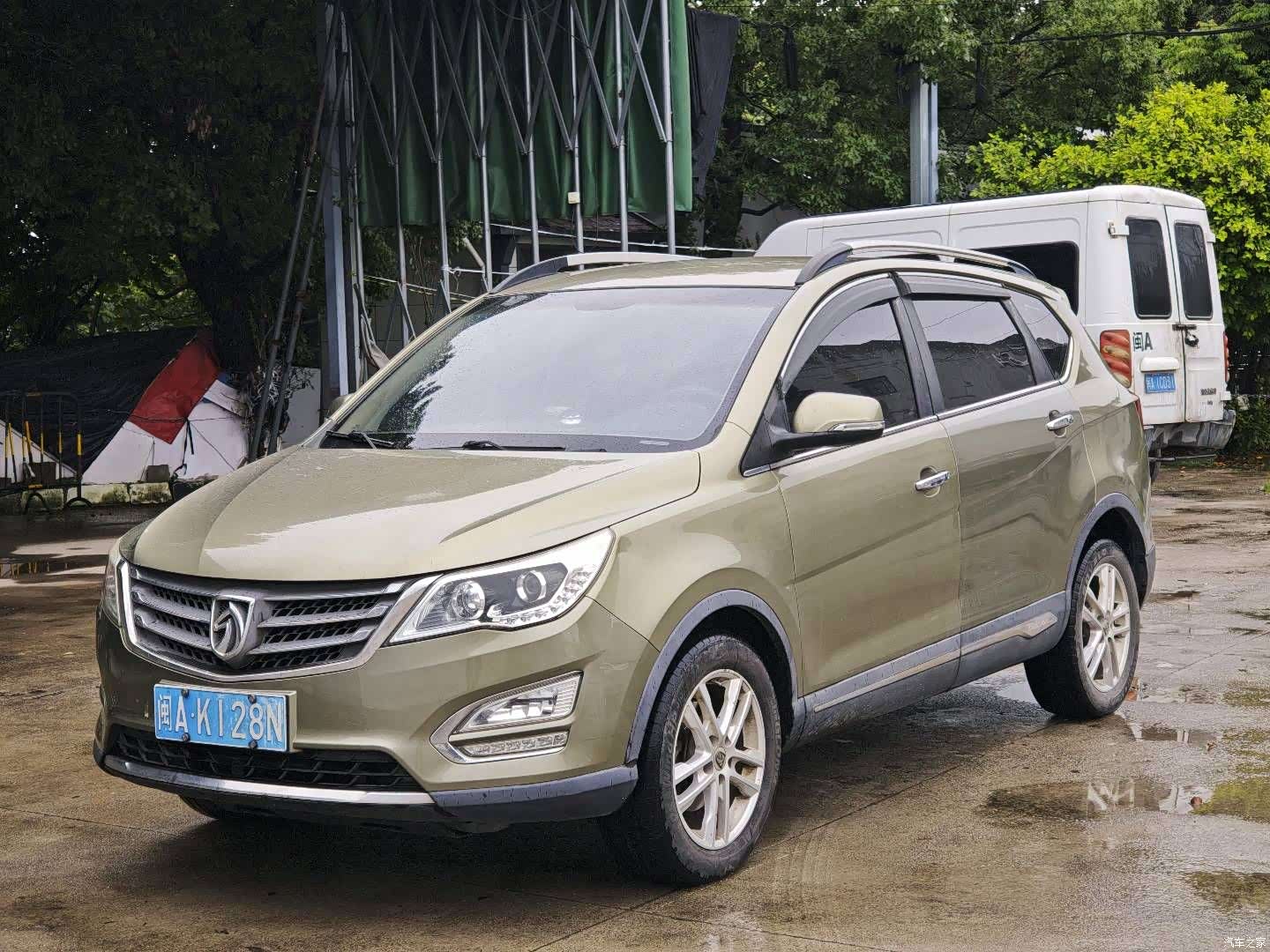 Wuling 560, 2015 1