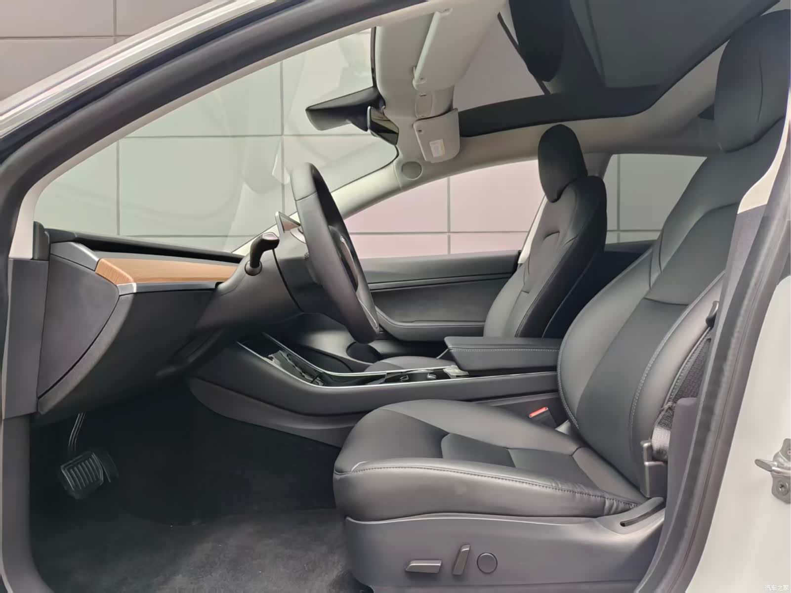 Tesla Model 3, 2020 6