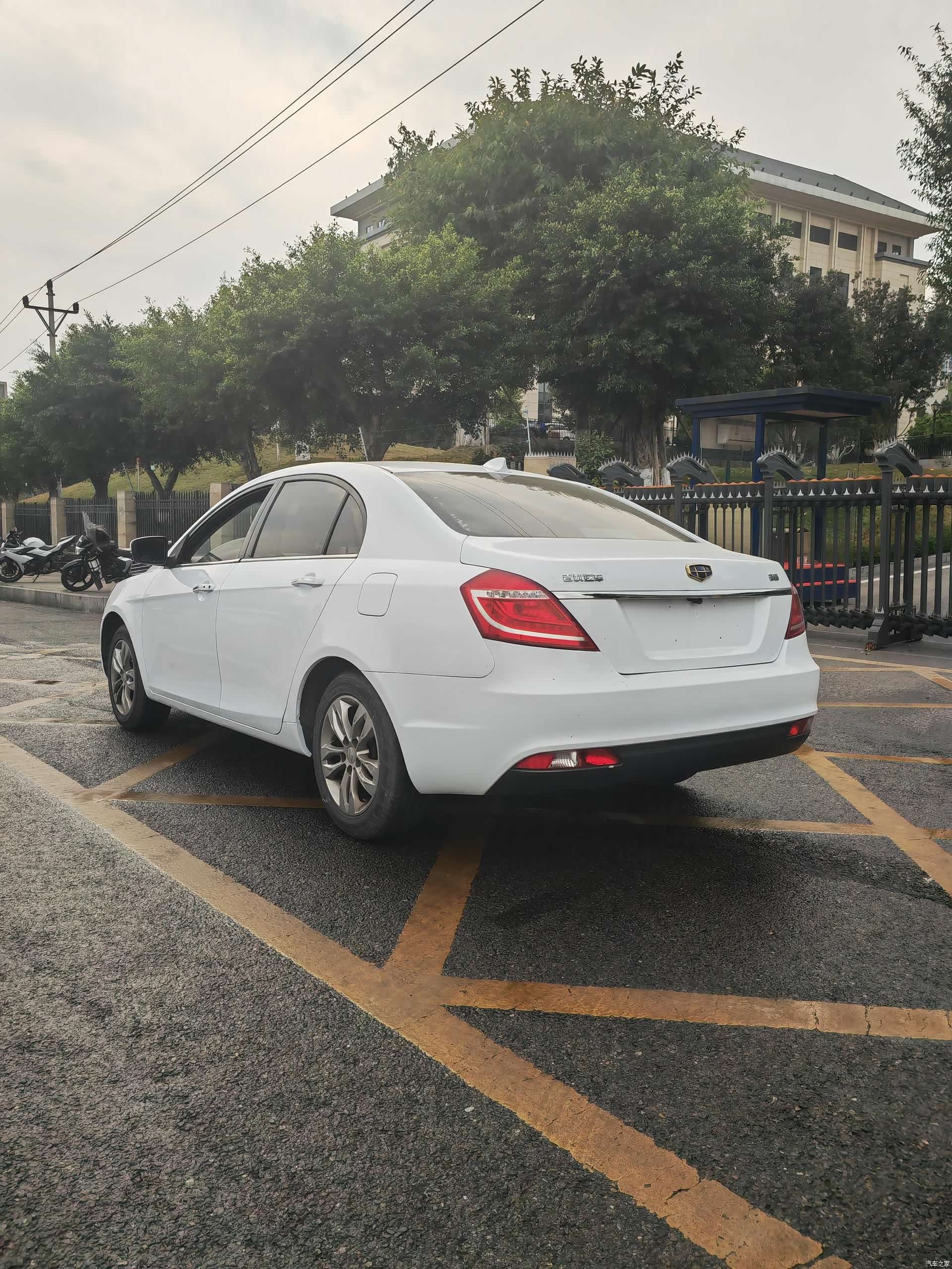 Geely Emgrand, 2016 9
