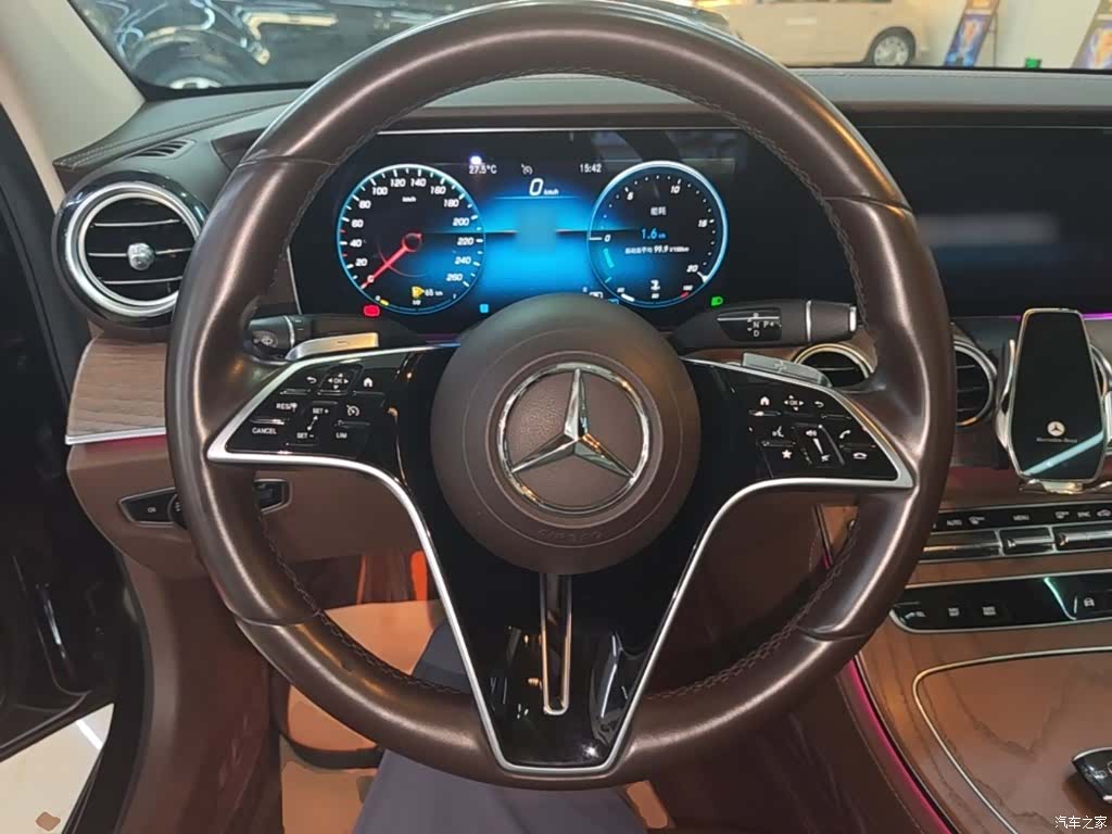 Mercedes-Benz E-Class, 2022 11