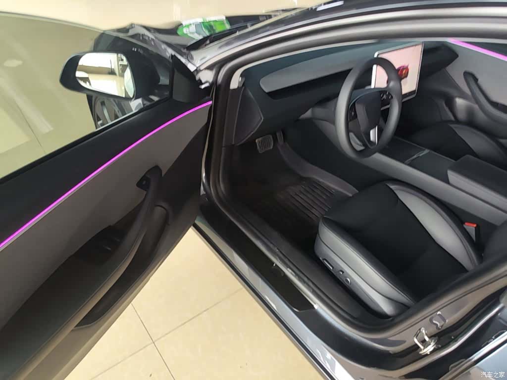 Tesla Model 3, 2024 16